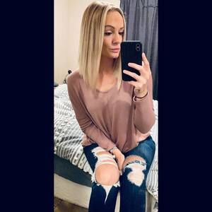 Meet your Posher, Mallory